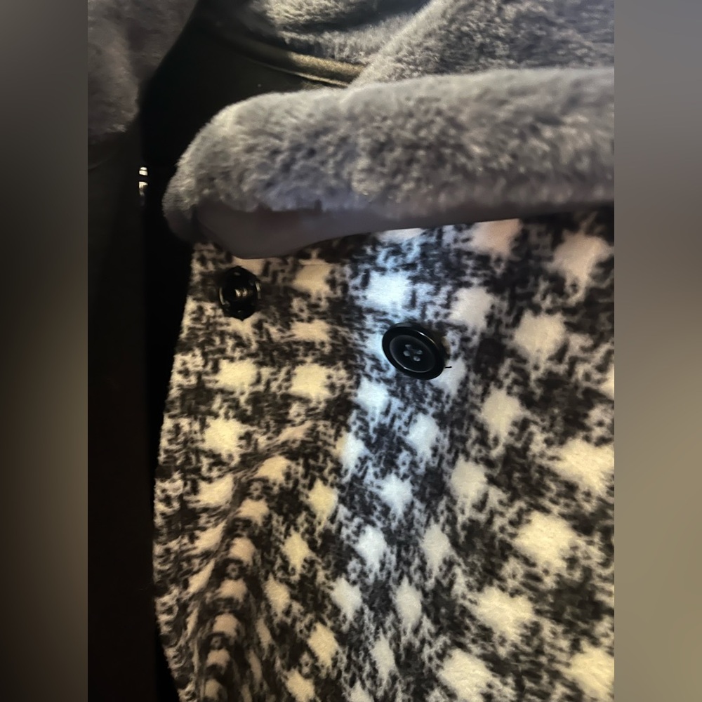 Stylish Black and White Women's Coat - Picture 10 of 12